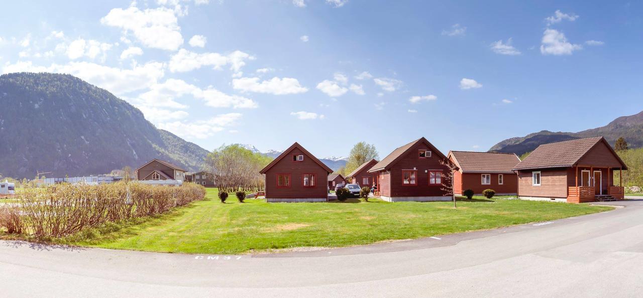 Forde Gjestehus Og Camping ภายนอก รูปภาพ